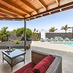 3 Bedroom With Private Pool Close To Papagayo Villa Playa Blanca (Lanzarote)