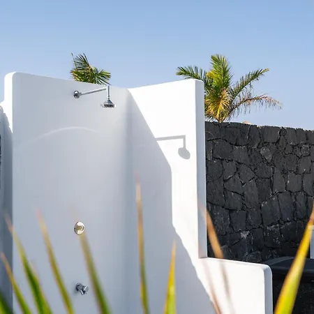 3 Bedroom With Private Pool Close To Papagayo Villa Playa Blanca