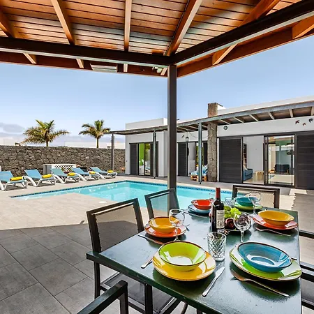 3 Bedroom With Private Pool Close To Papagayo Villa