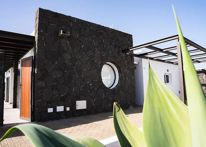 3 Bedroom With Private Pool Close To Papagayo Playa Blanca