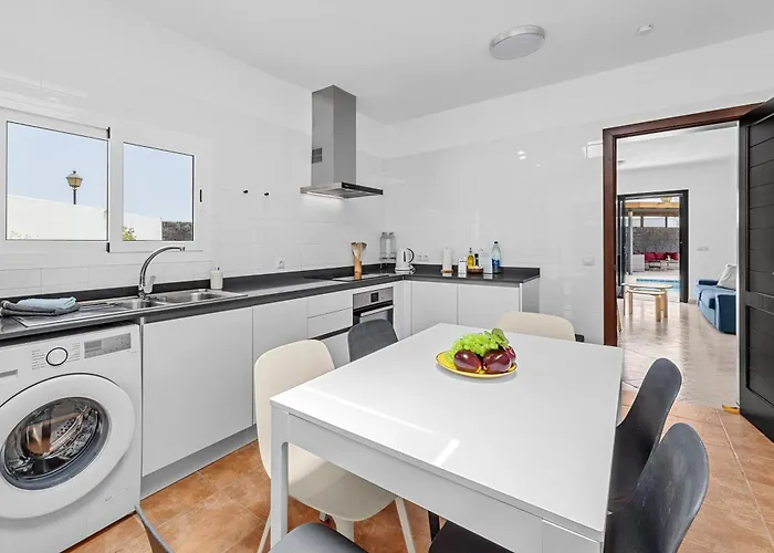 3 Bedroom With Private Pool Close To Papagayo * Playa Blanca