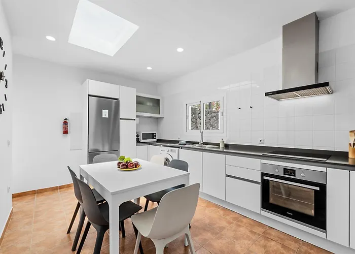 3 Bedroom With Private Pool Close To Papagayo Villa Playa Blanca