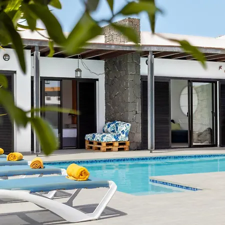 3 Bedroom With Private Pool Close To Papagayo Villa Playa Blanca (Lanzarote)