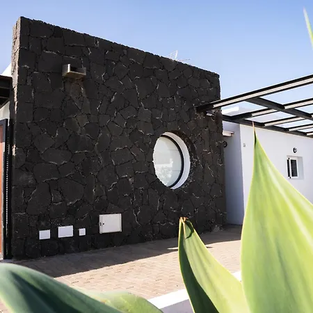 3 Bedroom With Private Pool Close To Papagayo Playa Blanca (Lanzarote)