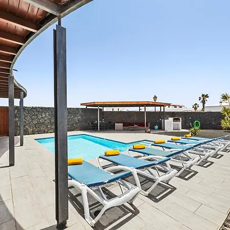3 Bedroom With Private Pool Close To Papagayo 플라야블랑카