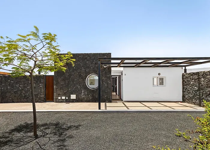 3 Bedroom With Private Pool Close To Papagayo Villa Playa Blanca (Lanzarote)