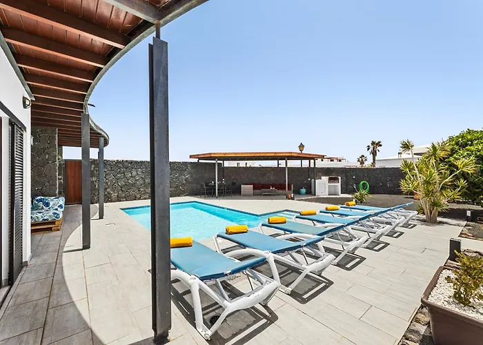 3 Bedroom With Private Pool Close To Papagayo Πλάγια Μπλάνκα