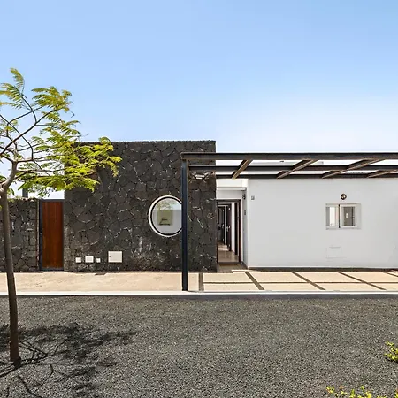 3 Bedroom With Private Pool Close To Papagayo Villa Playa Blanca (Lanzarote)